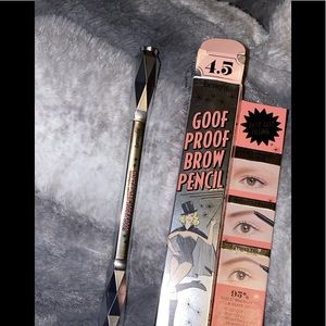 Benefit brow pencil
